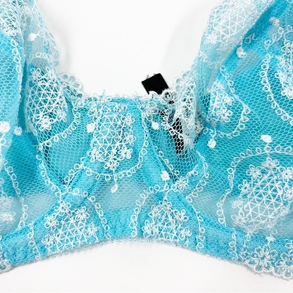 ✅ ADORE ME TURQUOISE AND WHITE LACE BRA WITH UNDERWIRE SIZE 34D - Picture 2 of 7